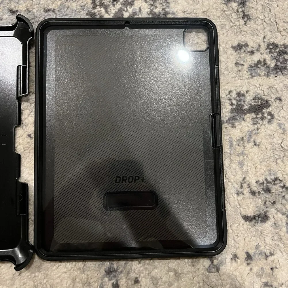 NEW OtterBox Defender Pro Tablet Case for Apple iPad Pro  13” M4 77-95232 Black
